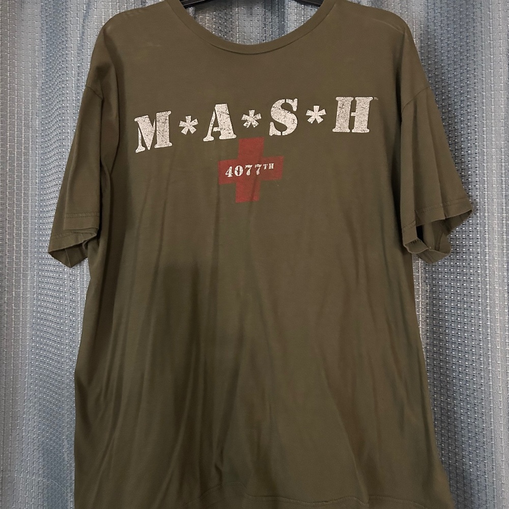 Green MASH tshirt
